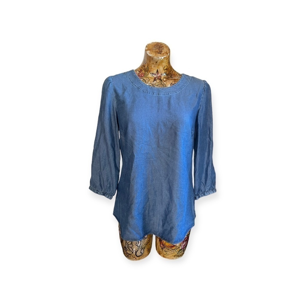 Ann Taylor blue denim jean top short sleeve size 6 small